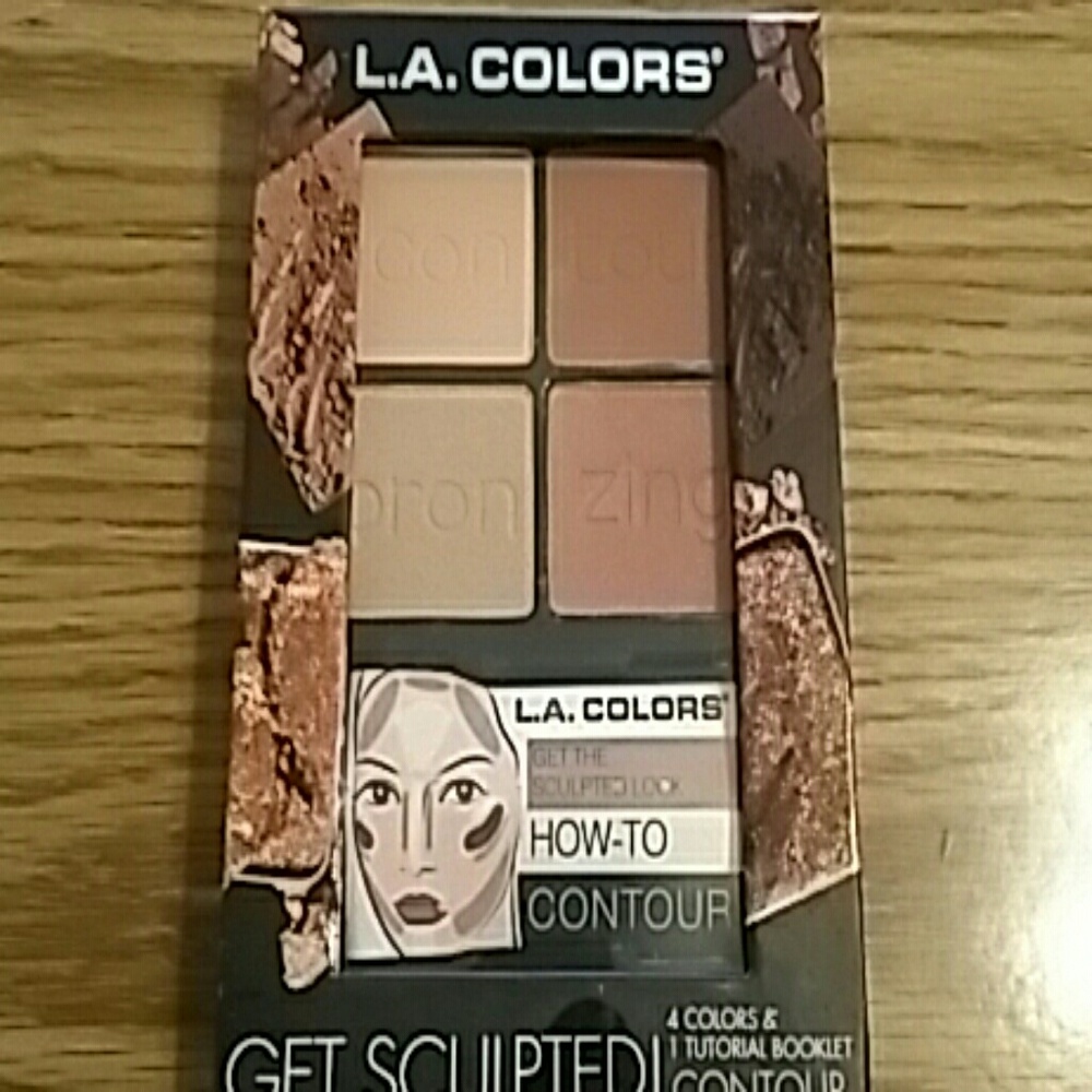 New with tags  4 color contour  makeup
